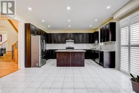 42 Samuel Crescent Springwater (centre Vespra) ON L9X 2A4