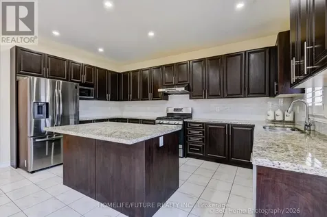 42 Samuel Crescent Springwater (centre Vespra) ON L9X 2A4