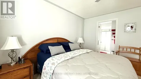 25 Kentucky Avenue Wasaga Beach ON L9Z 3A8