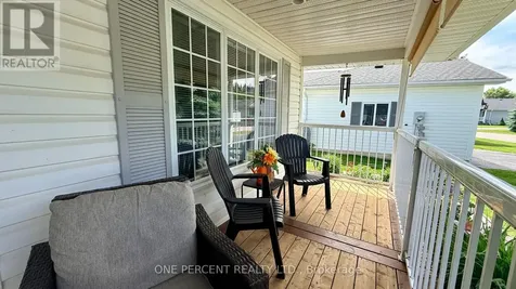 25 Kentucky Avenue Wasaga Beach ON L9Z 3A8
