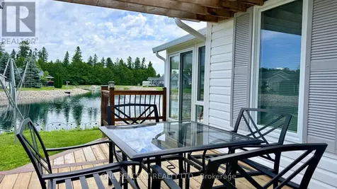 25 Kentucky Avenue Wasaga Beach ON L9Z 3A8