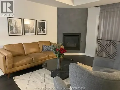 1024 Copeland Windsor ON N8P 0C3