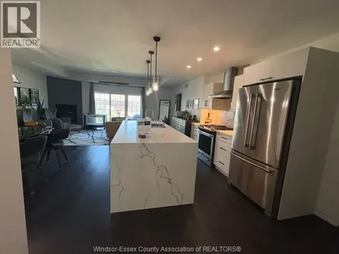 1024 Copeland Windsor ON N8P 0C3
