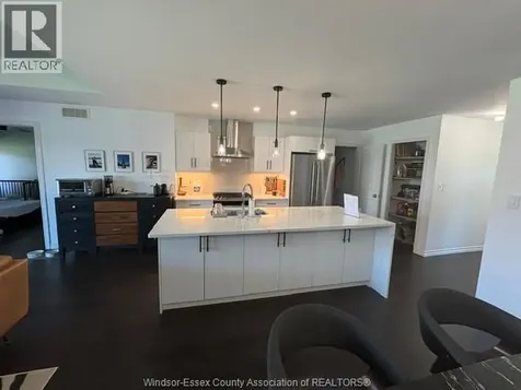 1024 Copeland Windsor ON N8P 0C3