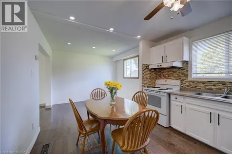 19 Owen Avenue Paris ON N3L 3N7