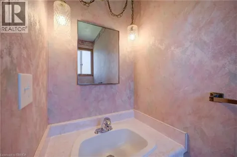 19 Owen Avenue Paris ON N3L 3N7