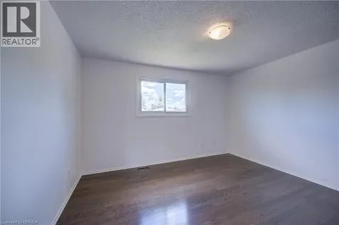 19 Owen Avenue Paris ON N3L 3N7
