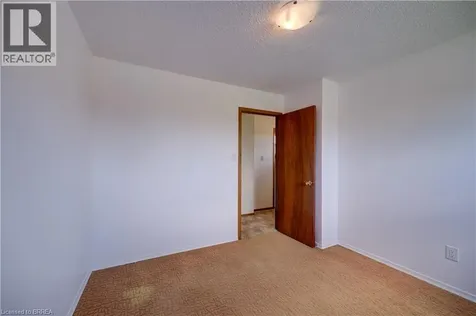 19 Owen Avenue Paris ON N3L 3N7