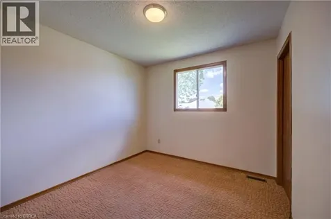 19 Owen Avenue Paris ON N3L 3N7