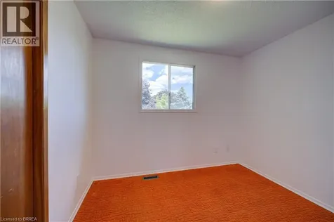 19 Owen Avenue Paris ON N3L 3N7