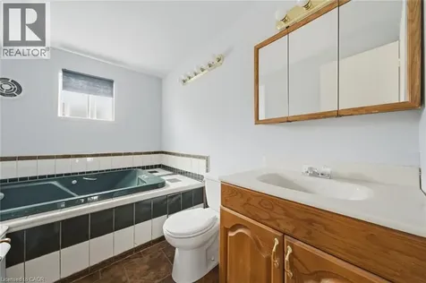 3 Twinoaks Crescent Stoney Creek ON L8J 2E6