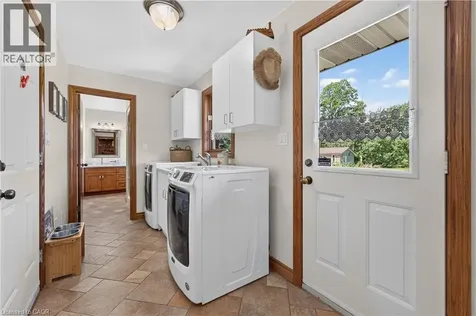 398 Mountain Road Grimsby ON L3M 4E7
