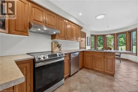 398 Mountain Road Grimsby ON L3M 4E7