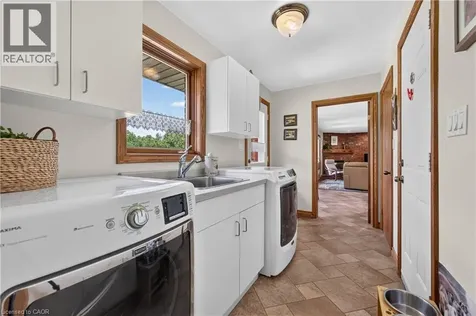 398 Mountain Road Grimsby ON L3M 4E7