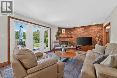 398 Mountain Road Grimsby ON L3M 4E7