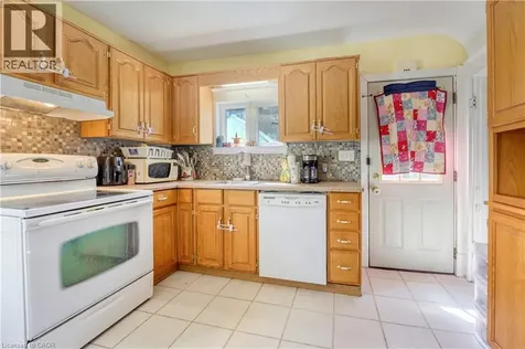 115 Collingwood Street Sarnia ON N7T 6M8