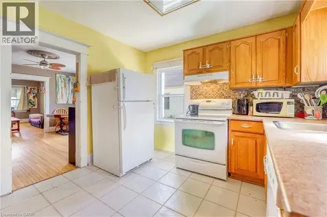115 Collingwood Street Sarnia ON N7T 6M8