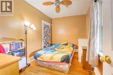 115 Collingwood Street Sarnia ON N7T 6M8
