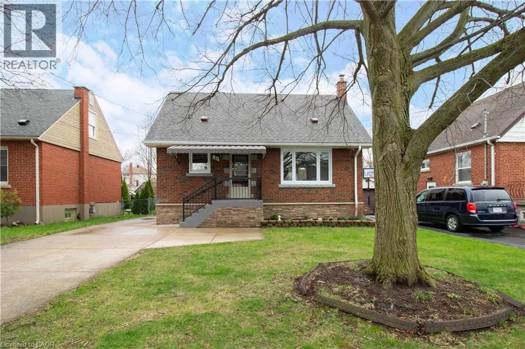 149 East 34th Street Hamilton ON L8V 3W7