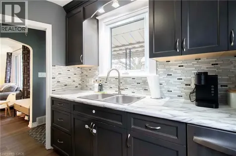149 East 34th Street Hamilton ON L8V 3W7