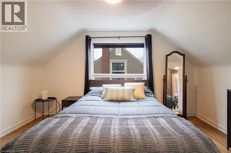 149 East 34th Street Hamilton ON L8V 3W7