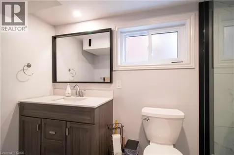 149 East 34th Street Hamilton ON L8V 3W7