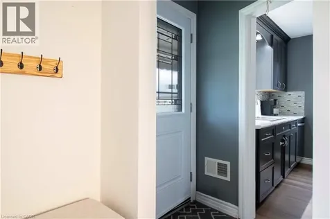 149 East 34th Street Hamilton ON L8V 3W7