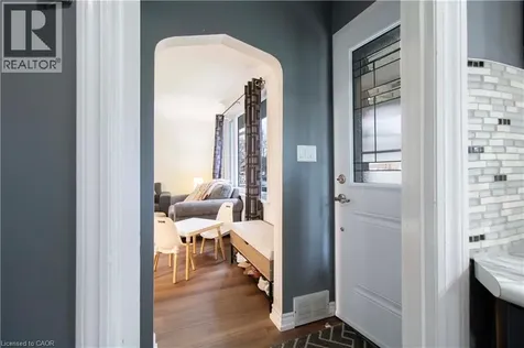 149 East 34th Street Hamilton ON L8V 3W7