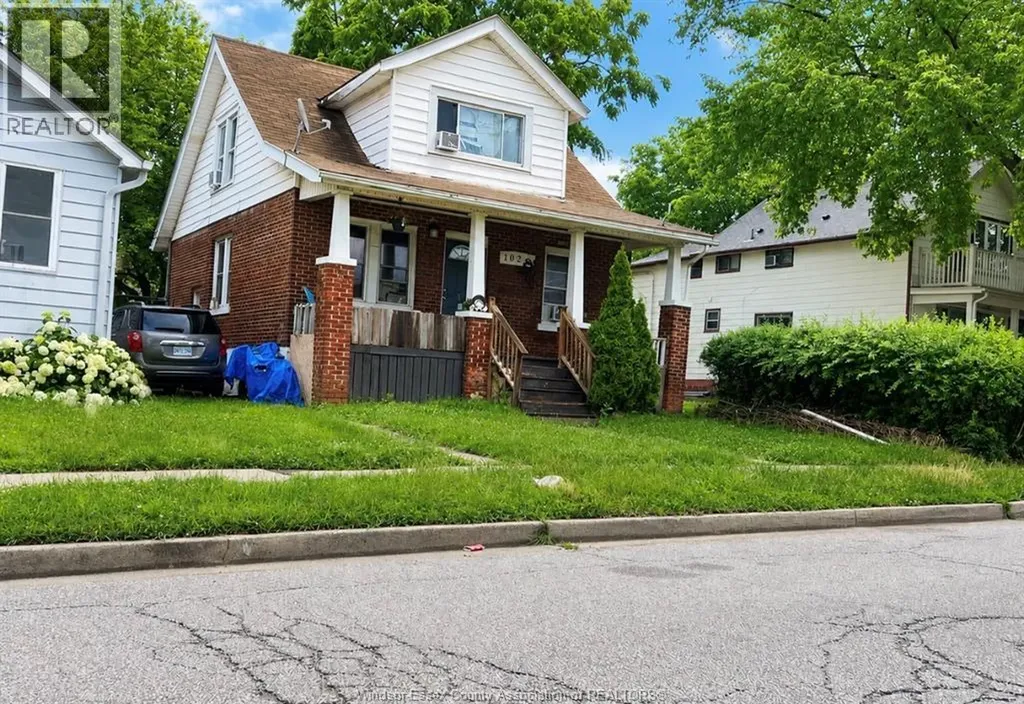 1026 Felix Street Windsor ON N9C 3L5