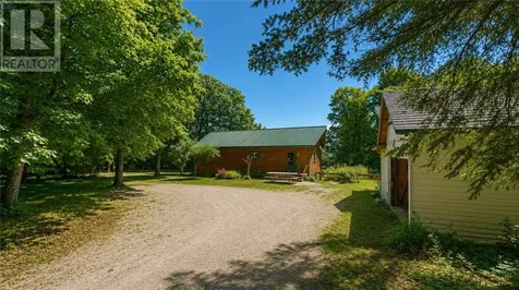 320 Perivale Rd W. Spring Bay ON P0P 2B0