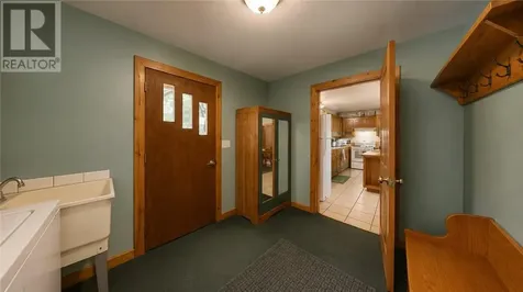 320 Perivale Rd W. Spring Bay ON P0P 2B0