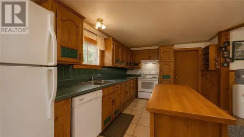 320 Perivale Rd W. Spring Bay ON P0P 2B0