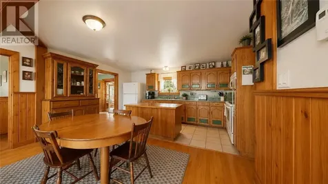 320 Perivale Rd W. Spring Bay ON P0P 2B0