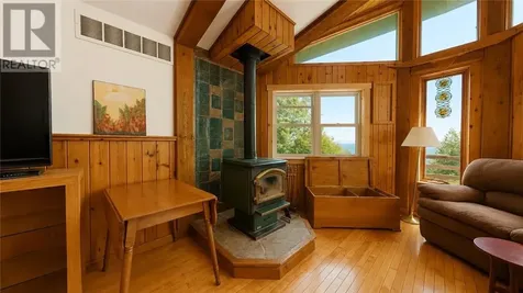 320 Perivale Rd W. Spring Bay ON P0P 2B0