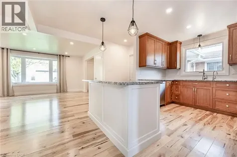 47 Brookside Crescent Kitchener ON N2N 1H2