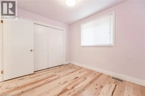 47 Brookside Crescent Kitchener ON N2N 1H2