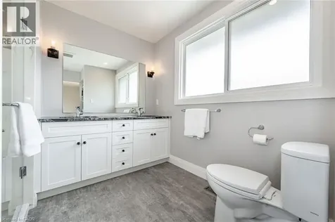 47 Brookside Crescent Kitchener ON N2N 1H2