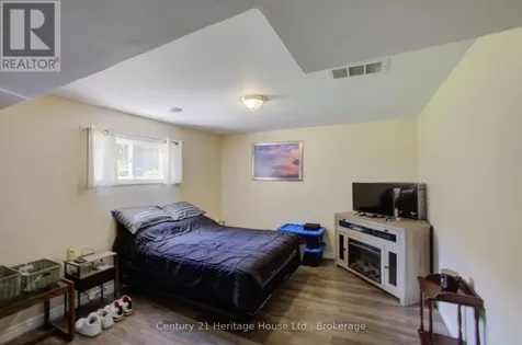 202 15th Avenue Hanover ON N4N 3L4