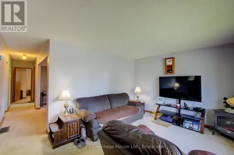 202 15th Avenue Hanover ON N4N 3L4