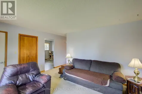 202 15th Avenue Hanover ON N4N 3L4
