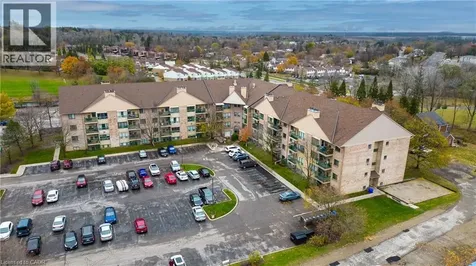 15 Hofstetter Avenue Kitchener ON N2A 3Z7