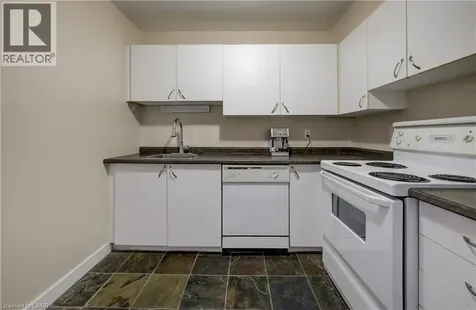 15 Hofstetter Avenue Kitchener ON N2A 3Z7