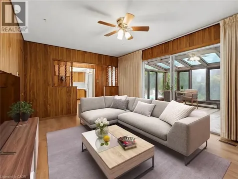 258 Camelot Drive Burlington ON L7L 2G1