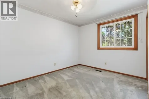 258 Camelot Drive Burlington ON L7L 2G1