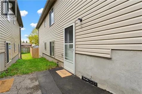 399 Greenfield Avenue Kitchener ON N2C 1E6
