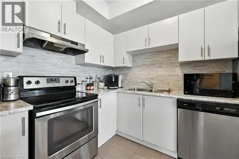 5016 Desantis Drive Beamsville ON L0R 1B2