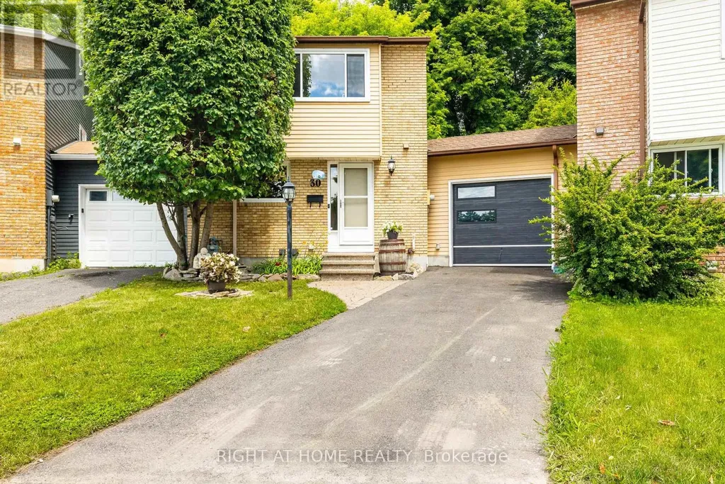 30 Berkshire Way Ottawa ON K2J 2B2
