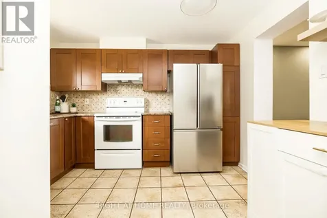 30 Berkshire Way Ottawa ON K2J 2B2