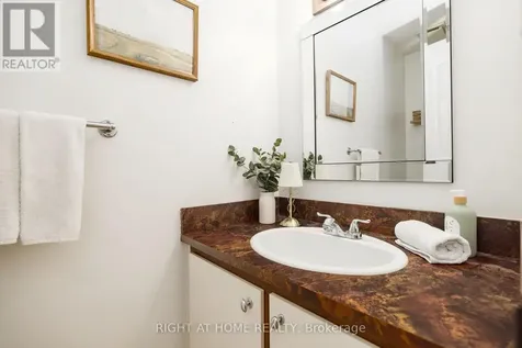 30 Berkshire Way Ottawa ON K2J 2B2