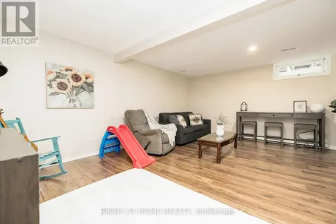 30 Berkshire Way Ottawa ON K2J 2B2